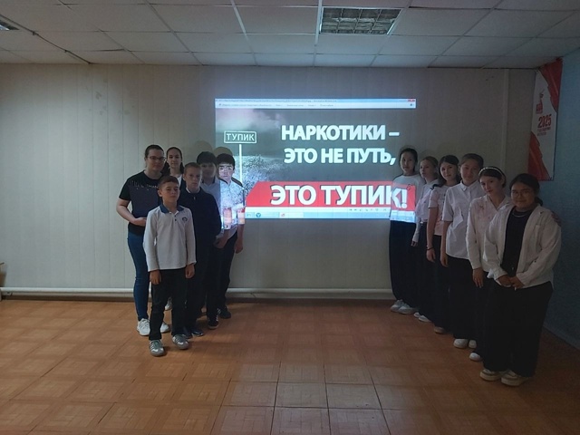 25.06.2025г. В Доме культуры села Кара-Тюбе прошла беседа-обсуждение для молодежи «Наркомания – путь в пропасть». 